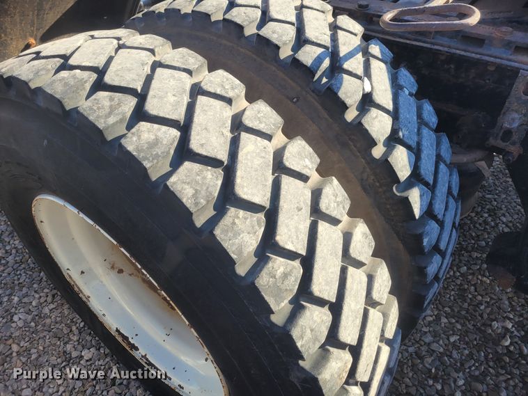 image for item DM1009 2002 Sterling AT9500  semi truck