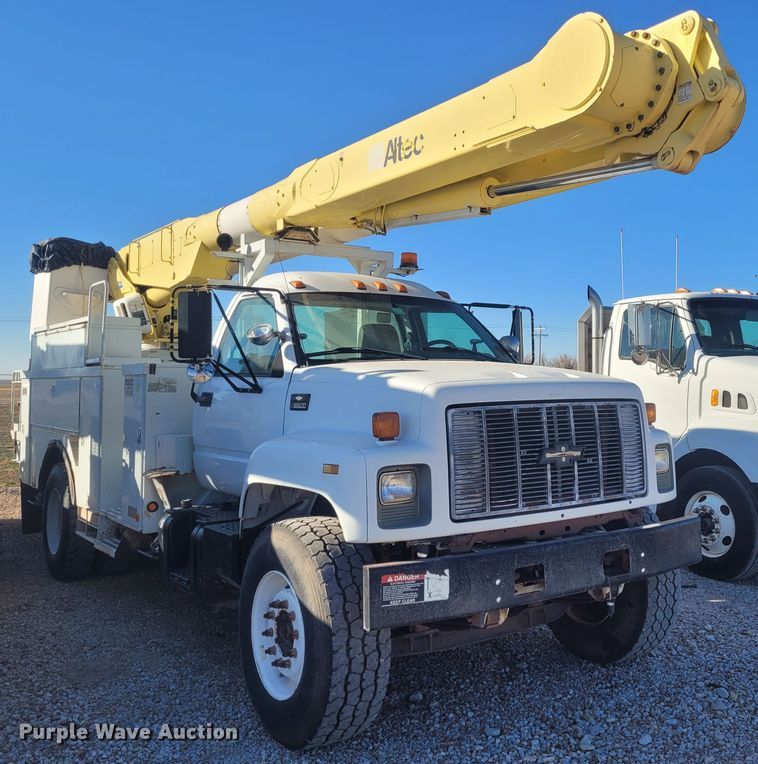 image for item DM1010 2002 Chevrolet C8500  bucket truck