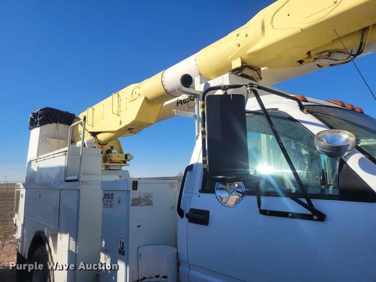 image for item DM1010 2002 Chevrolet C8500  bucket truck