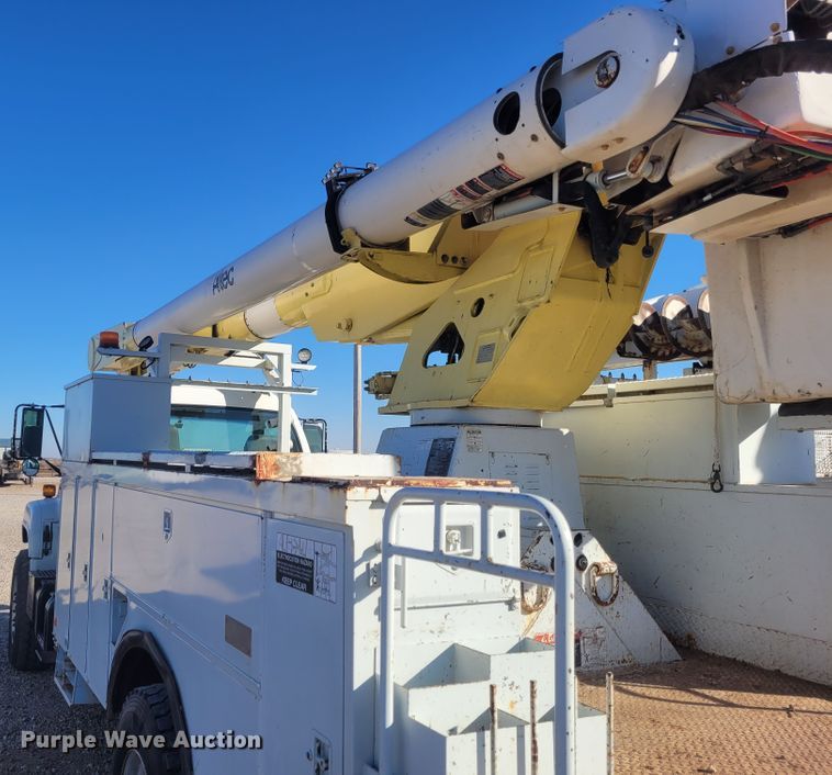 image for item DM1010 2002 Chevrolet C8500  bucket truck