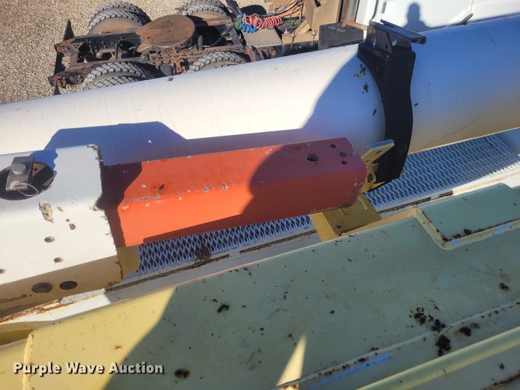 image for item DM1010 2002 Chevrolet C8500  bucket truck