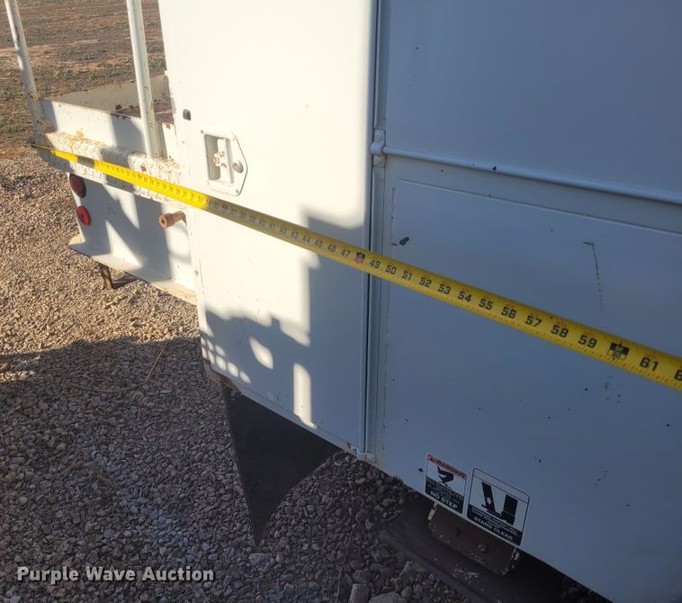 image for item DM1010 2002 Chevrolet C8500  bucket truck