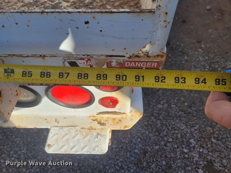 image for item DM1010 2002 Chevrolet C8500  bucket truck