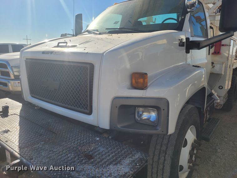 image for item DM1011 2006 Chevrolet C8500  digger derrick truck