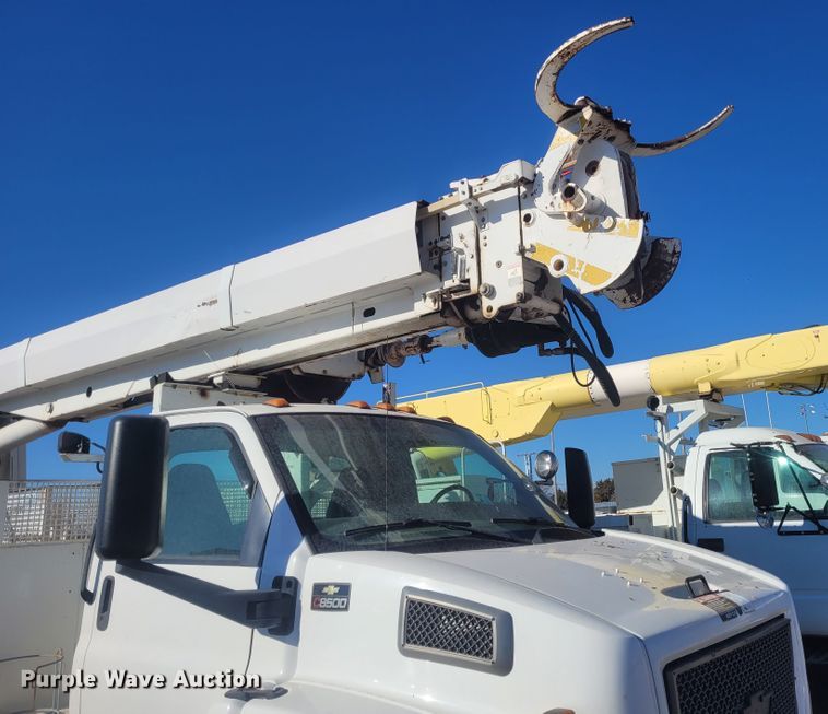 image for item DM1011 2006 Chevrolet C8500  digger derrick truck