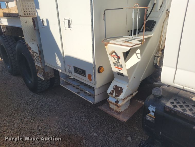 image for item DM1011 2006 Chevrolet C8500  digger derrick truck