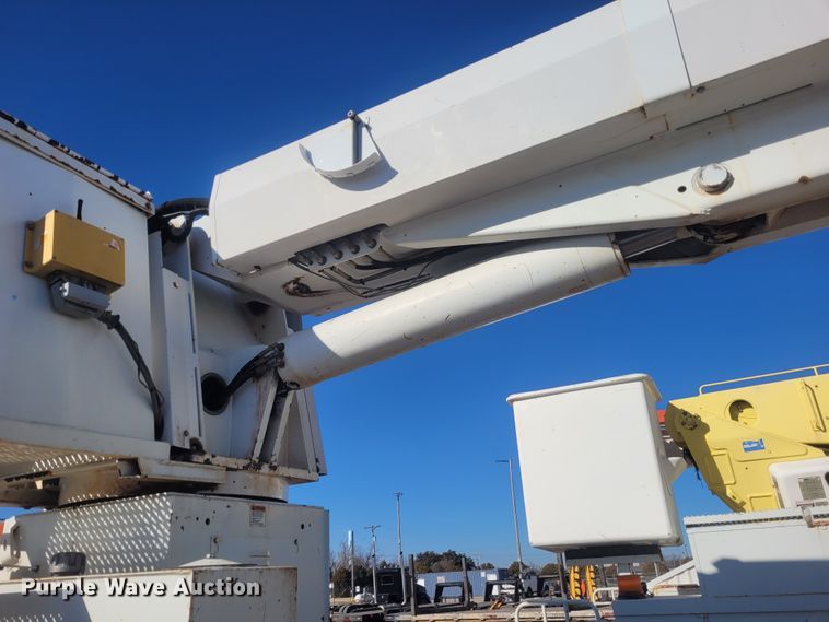 image for item DM1011 2006 Chevrolet C8500  digger derrick truck