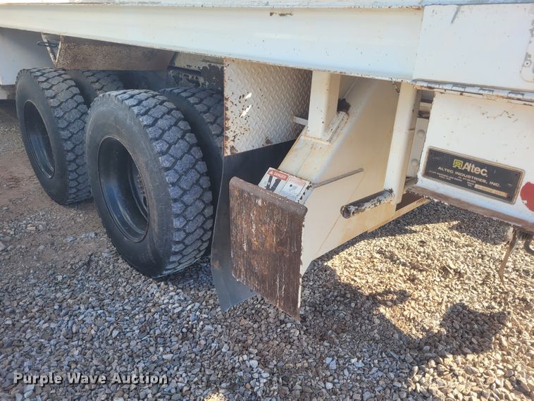 image for item DM1011 2006 Chevrolet C8500  digger derrick truck