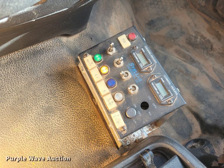 image for item DM1012 2014 Dodge Ram 5500HD  Crew Cab utility / service truck