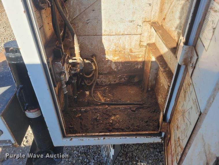 image for item DM1012 2014 Dodge Ram 5500HD  Crew Cab utility / service truck