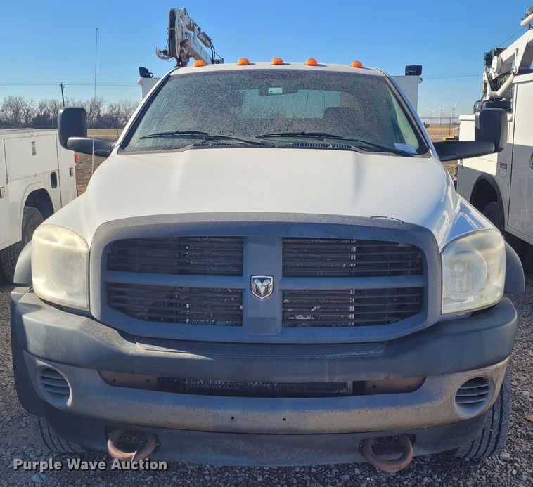 image for item DM1013 2008 Dodge Ram 5500HD  utility / service truck