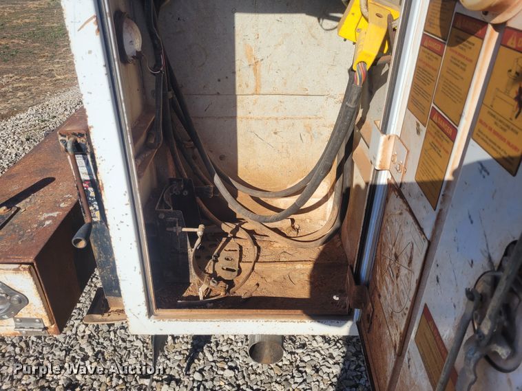 image for item DM1013 2008 Dodge Ram 5500HD  utility / service truck