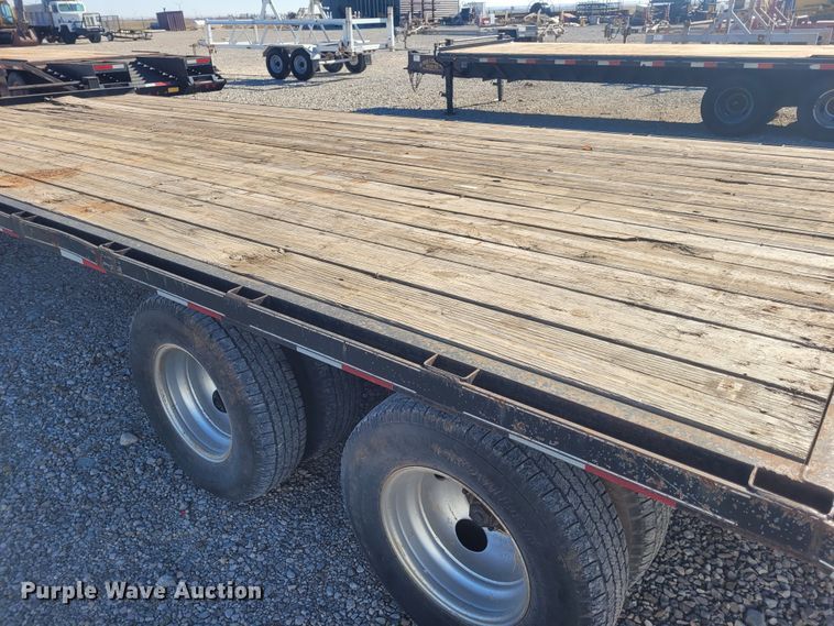image for item DM1015 2013 Road Boss Dove  equipment trailer