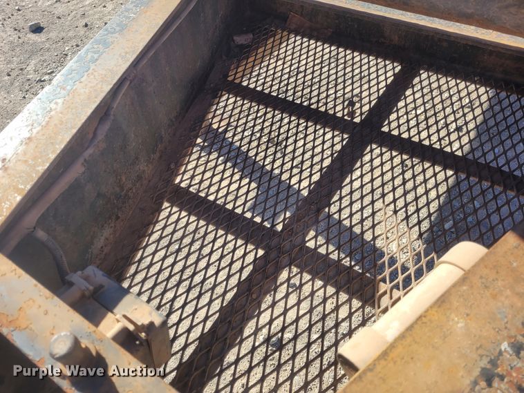 image for item DM1016 2011 Road Boss Dove  equipment trailer