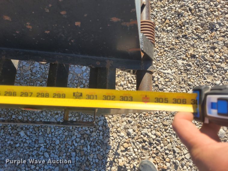 image for item DM1016 2011 Road Boss Dove  equipment trailer