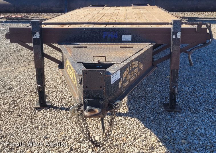 image for item DM1017 2015 Road Boss Dove  equipment trailer