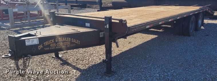 image for item DM1017 2015 Road Boss Dove  equipment trailer