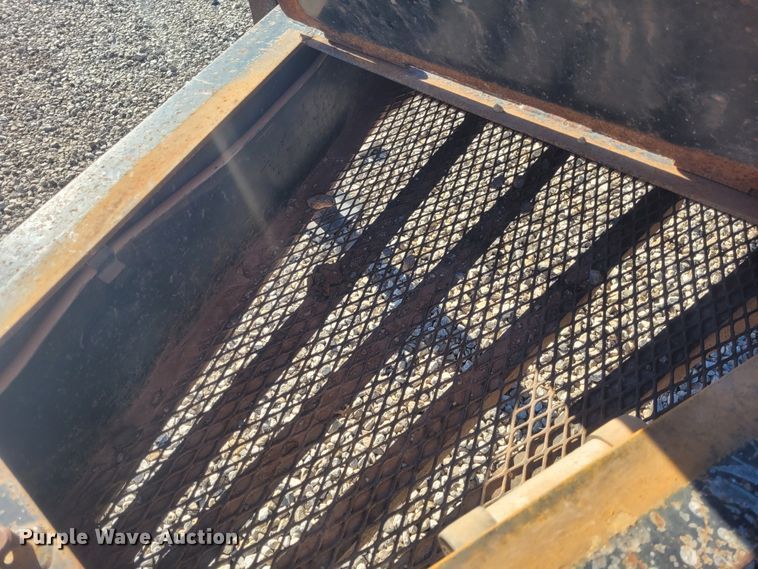 image for item DM1017 2015 Road Boss Dove  equipment trailer