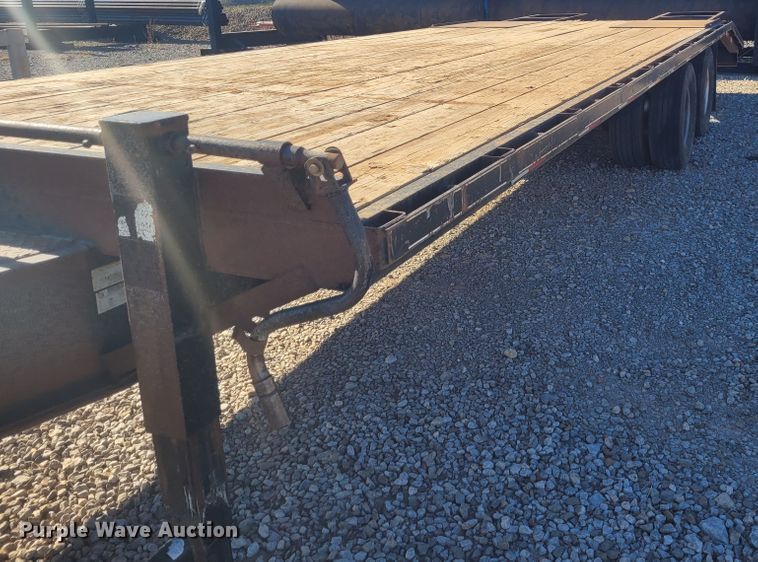 image for item DM1017 2015 Road Boss Dove  equipment trailer