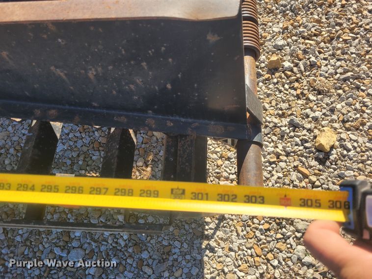 image for item DM1017 2015 Road Boss Dove  equipment trailer