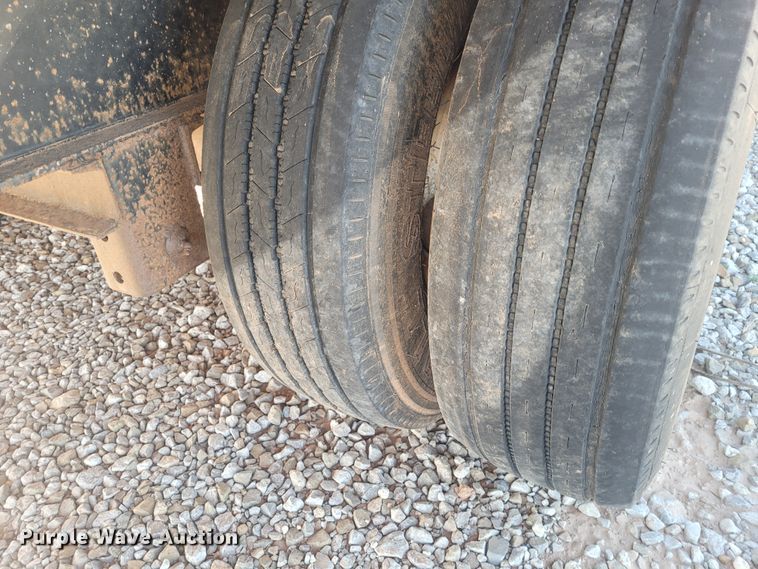 image for item DM1017 2015 Road Boss Dove  equipment trailer