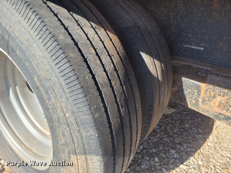 image for item DM1017 2015 Road Boss Dove  equipment trailer