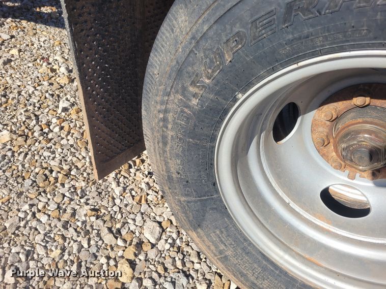 image for item DM1017 2015 Road Boss Dove  equipment trailer