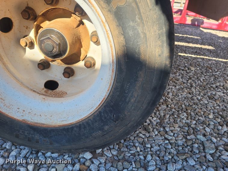 image for item DM1021 2007 Rice  pole trailer