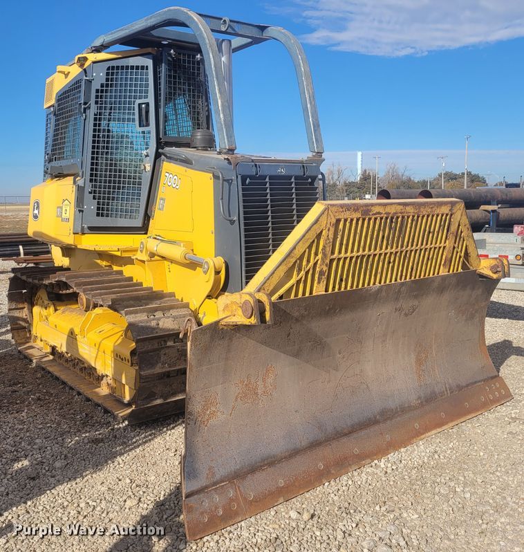 image for item DM1023 2012 John Deere 700 JLT  dozer