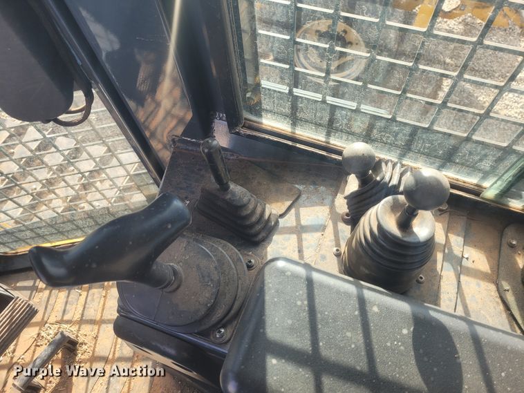 image for item DM1023 2012 John Deere 700 JLT  dozer