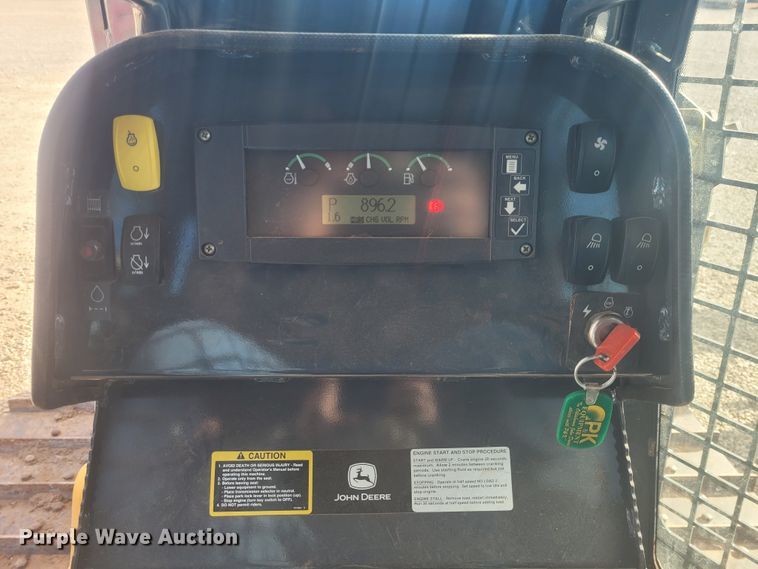 image for item DM1023 2012 John Deere 700 JLT  dozer