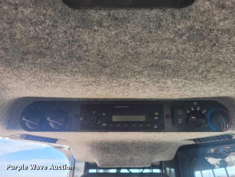 image for item DM1023 2012 John Deere 700 JLT  dozer