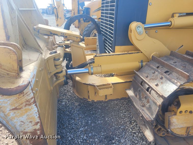 image for item DM1023 2012 John Deere 700 JLT  dozer