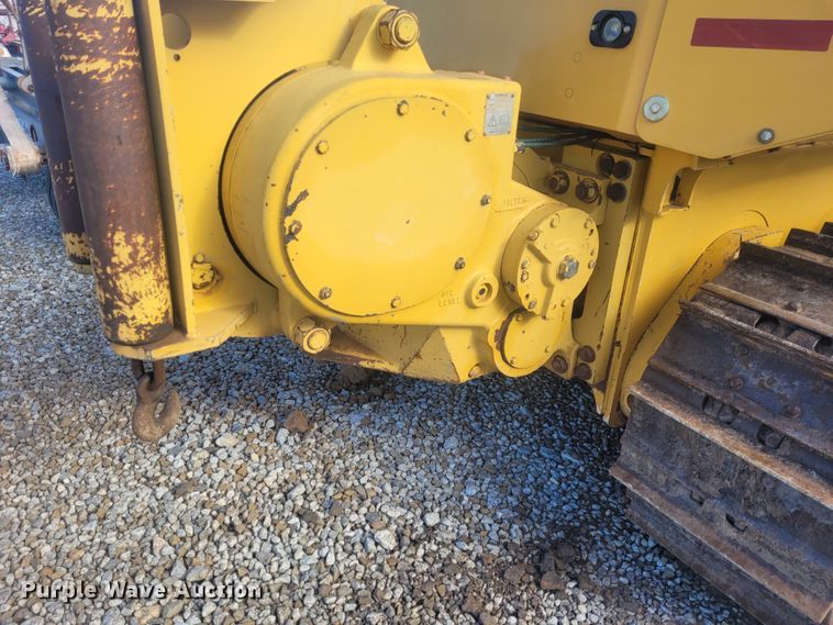 image for item DM1023 2012 John Deere 700 JLT  dozer