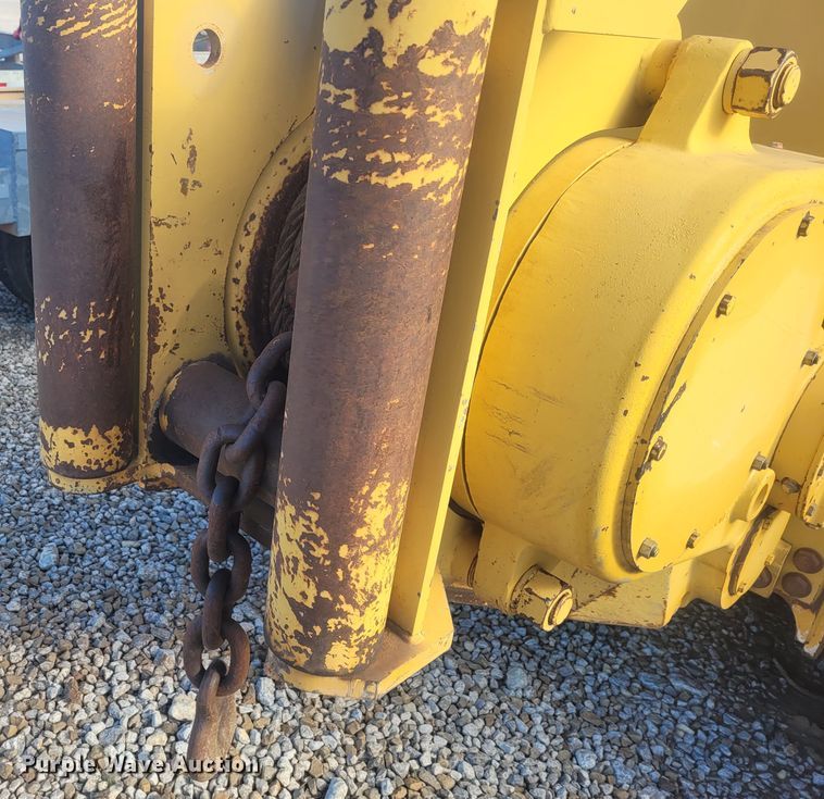 image for item DM1023 2012 John Deere 700 JLT  dozer