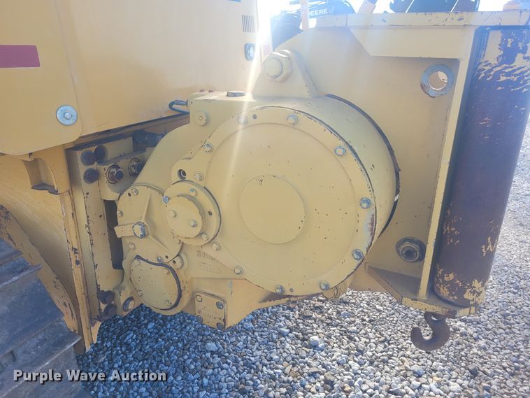 image for item DM1023 2012 John Deere 700 JLT  dozer