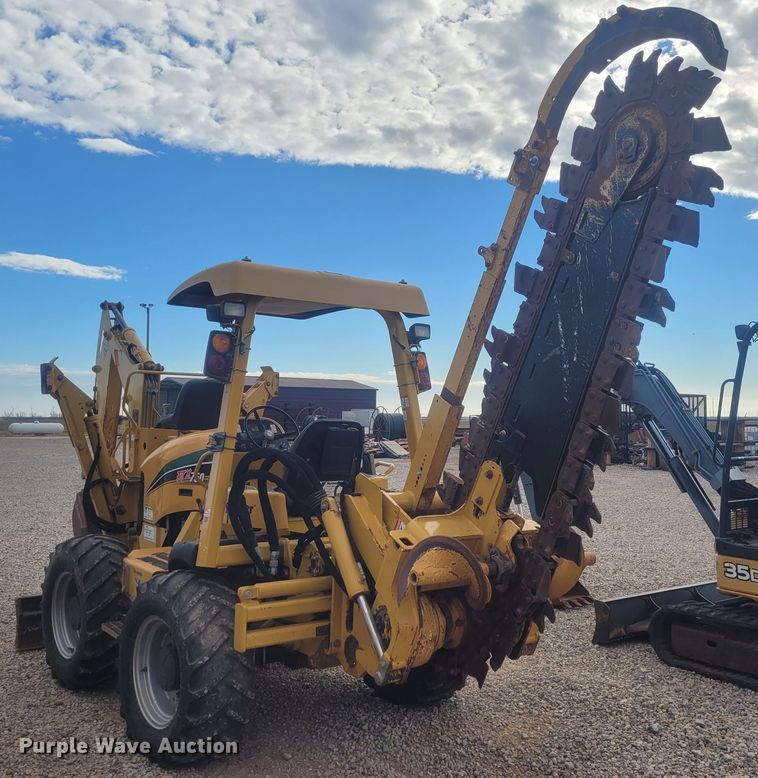 image for item DM1024 2015 Vermeer RTX 750  trencher