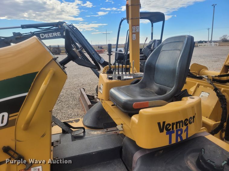 image for item DM1024 2015 Vermeer RTX 750  trencher