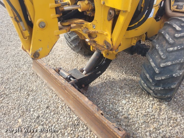 image for item DM1024 2015 Vermeer RTX 750  trencher