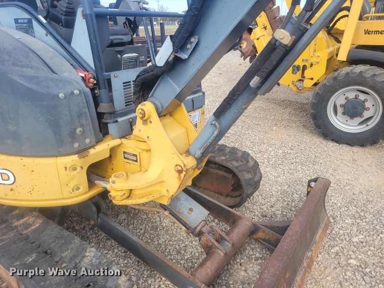 image for item DM1025 2008 John Deere 35D  mini excavator