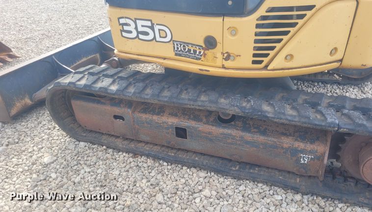 image for item DM1025 2008 John Deere 35D  mini excavator