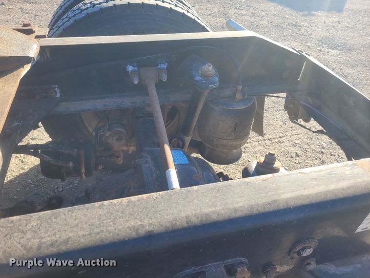 image for item DM1026 2007 Peterbilt 386  semi truck