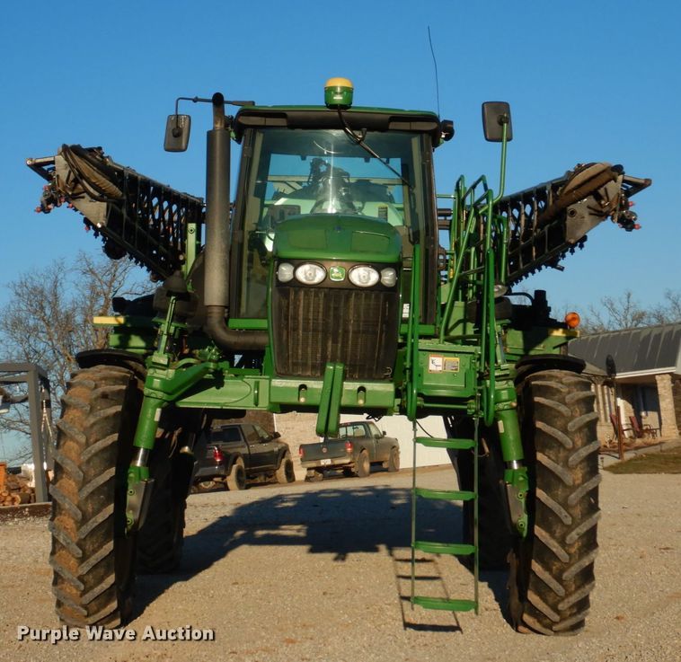 image for item DH8153 2010 John Deere 4730  sprayer