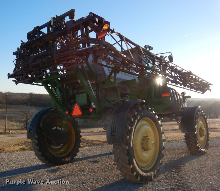 image for item DH8153 2010 John Deere 4730  sprayer