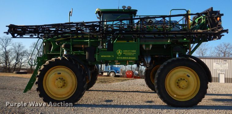 image for item DH8153 2010 John Deere 4730  sprayer
