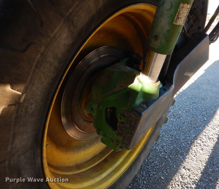 image for item DH8153 2010 John Deere 4730  sprayer