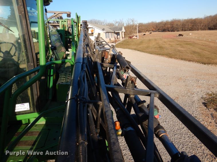 image for item DH8153 2010 John Deere 4730  sprayer