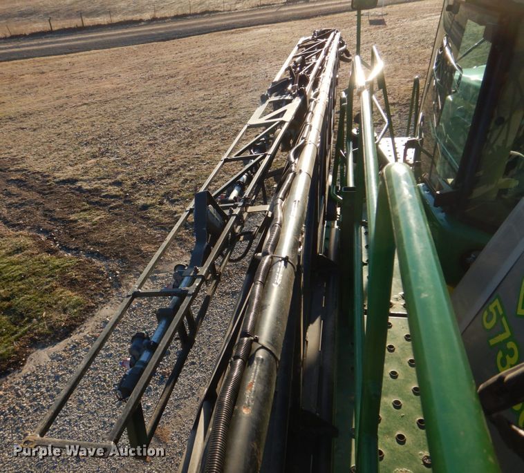 image for item DH8153 2010 John Deere 4730  sprayer