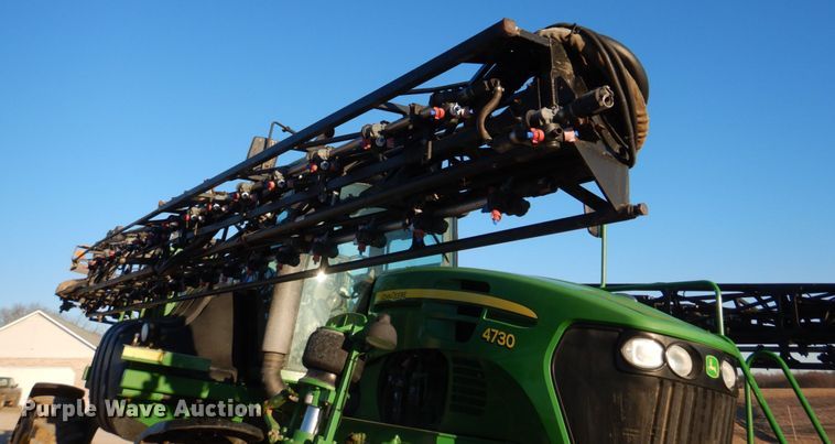 image for item DH8153 2010 John Deere 4730  sprayer
