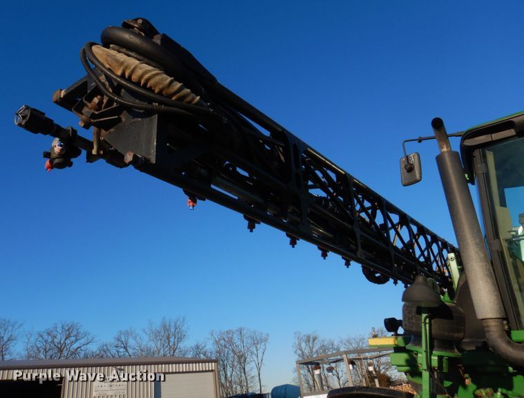 image for item DH8153 2010 John Deere 4730  sprayer